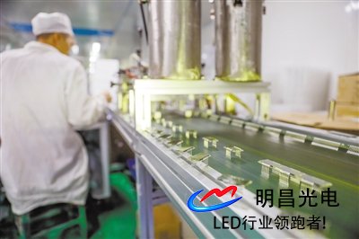 液晶面板厂家龙川耀宇：突破显示科技技“新蓝海”